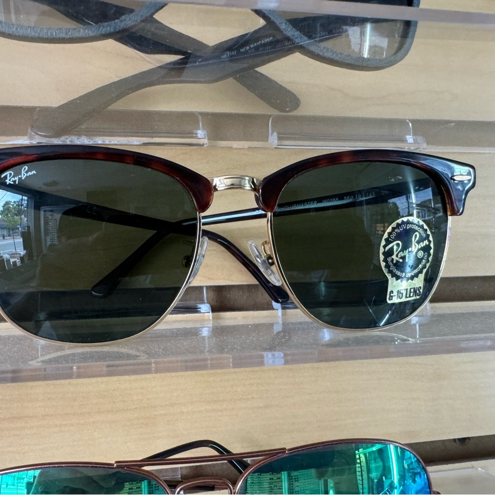Ray-Ban Clubmaster RB3016 W0366 51mm Mock Tortoise Arista with Classic G15 Green